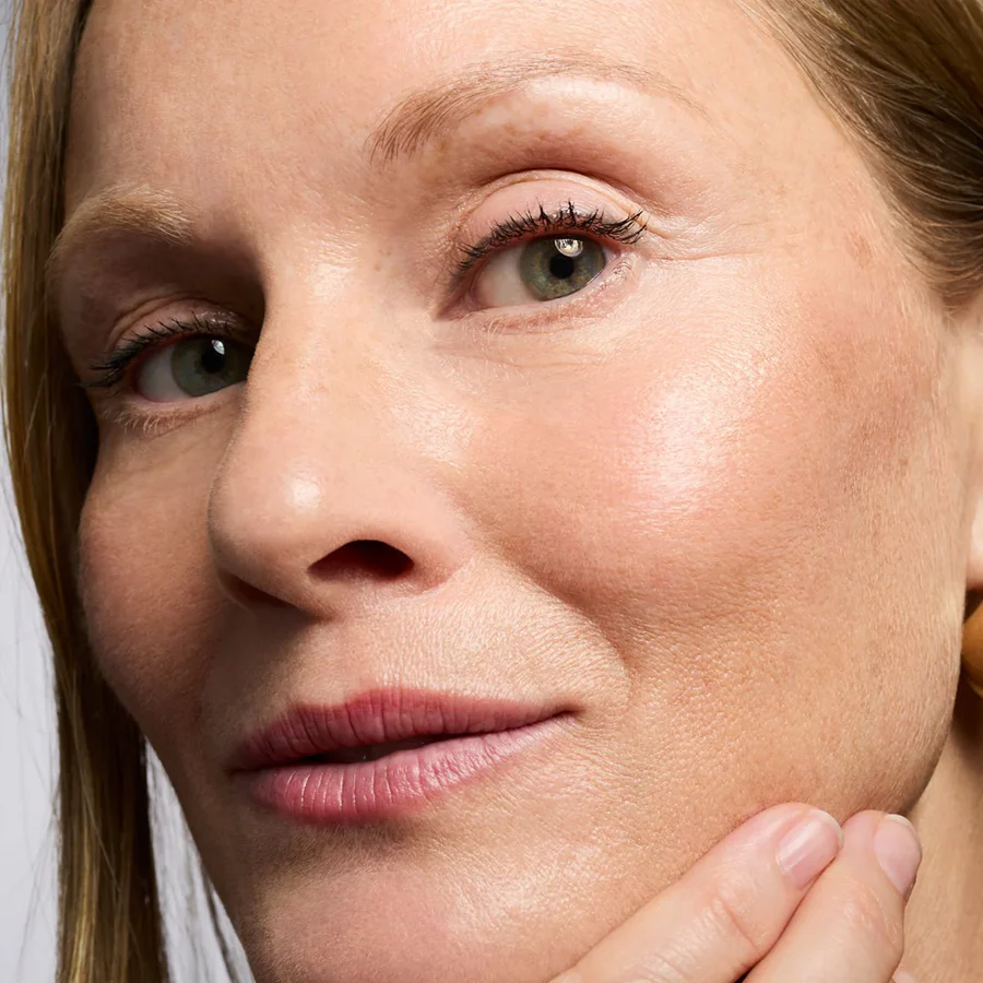 Azio Age-Defy Tinted SPF Perfector 35ml - Image 4