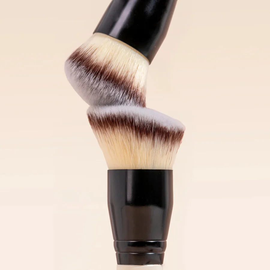 BPerfect Cosmetics x Annalivia - Mini Empress - Cheek & Contour Brush - Image 2