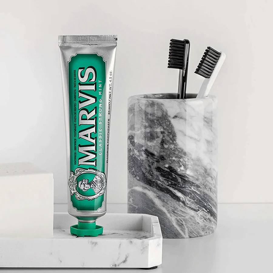 Marvis Classic Strong Mint Toothpaste 85ml - Image 4