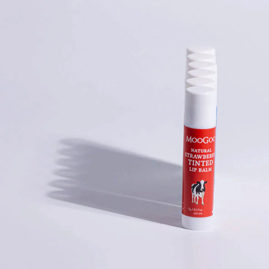 MooGoo Natural Strawberry Tinted Lip Balm 5g - Image 3
