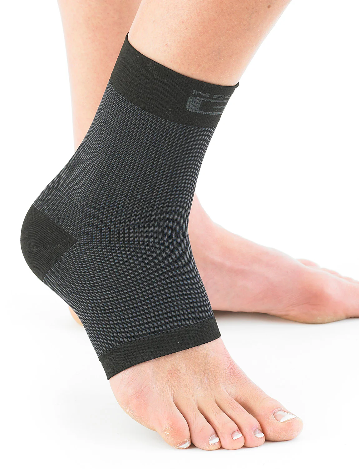 Neo G Airflow Ankle Support Small (Black) - Image 4