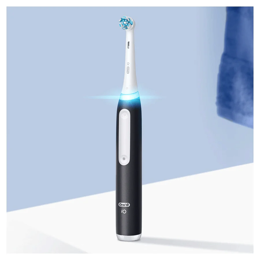 Oral-B iO3 Matte Black Electric Toothbrush - Image 2