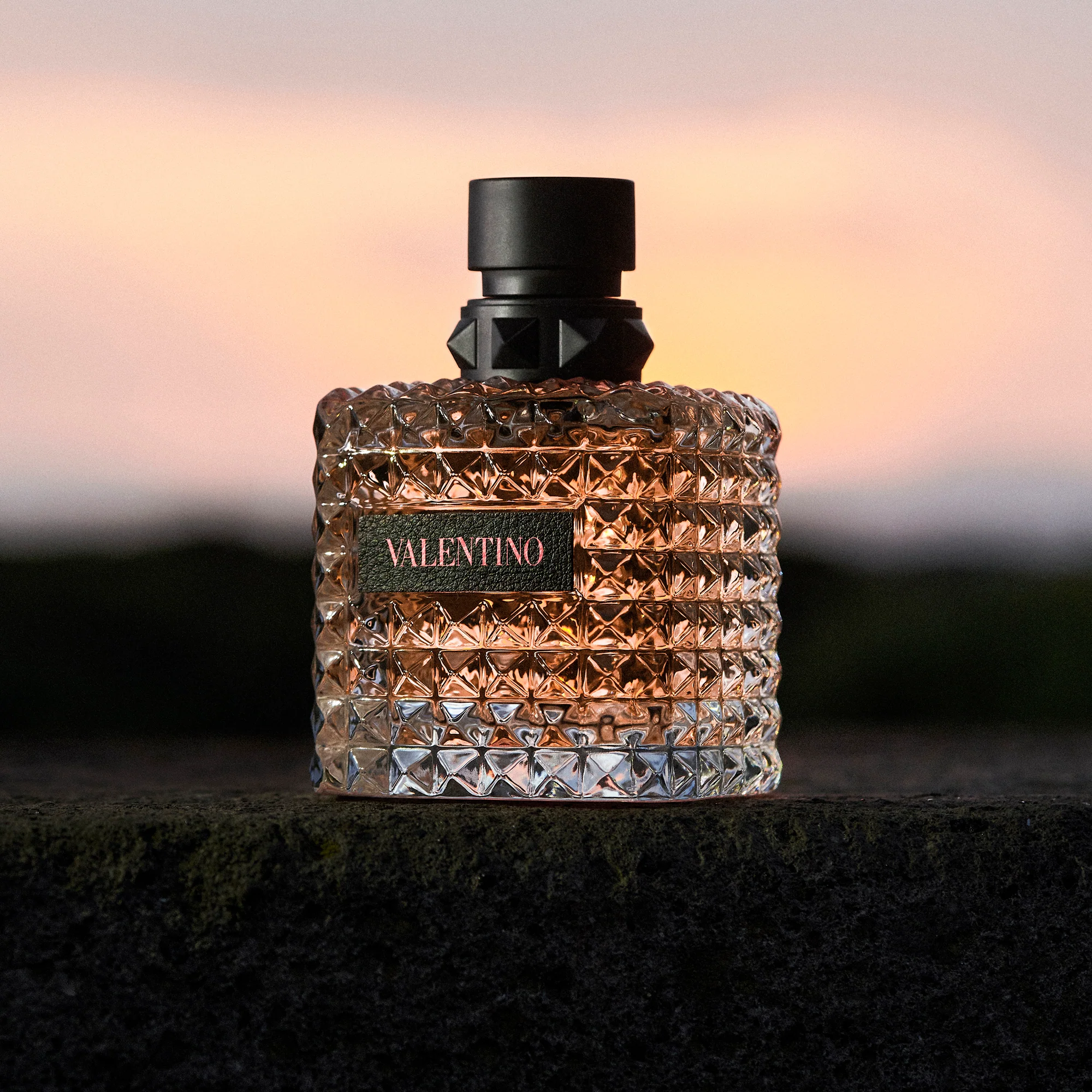 Valentino Born In Roma Donna Coral Fantasy Eau de Parfum For Her (Various Sizes) - Image 6