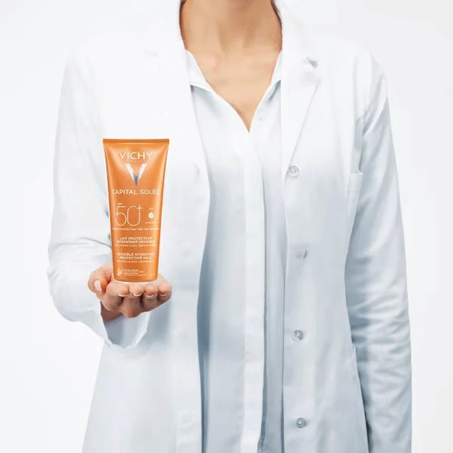 Vichy Capital Soleil Hydrating Fresh Sun Protection Milk SPF30+ for Face & Body 300ml - Image 3